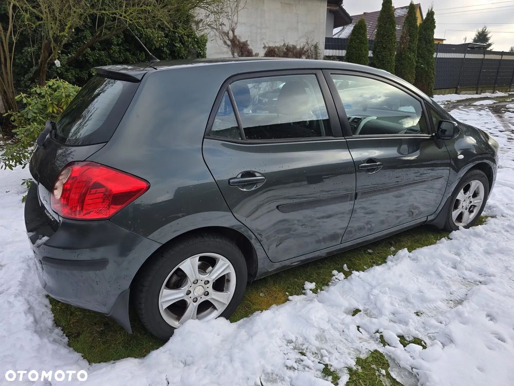 Toyota Auris 1.6 VVT-i Terra - 6