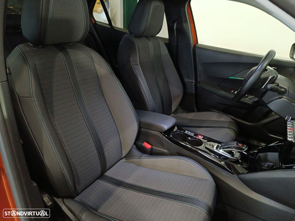 Peugeot 2008 PureTech 130 EAT8 Allure - 29