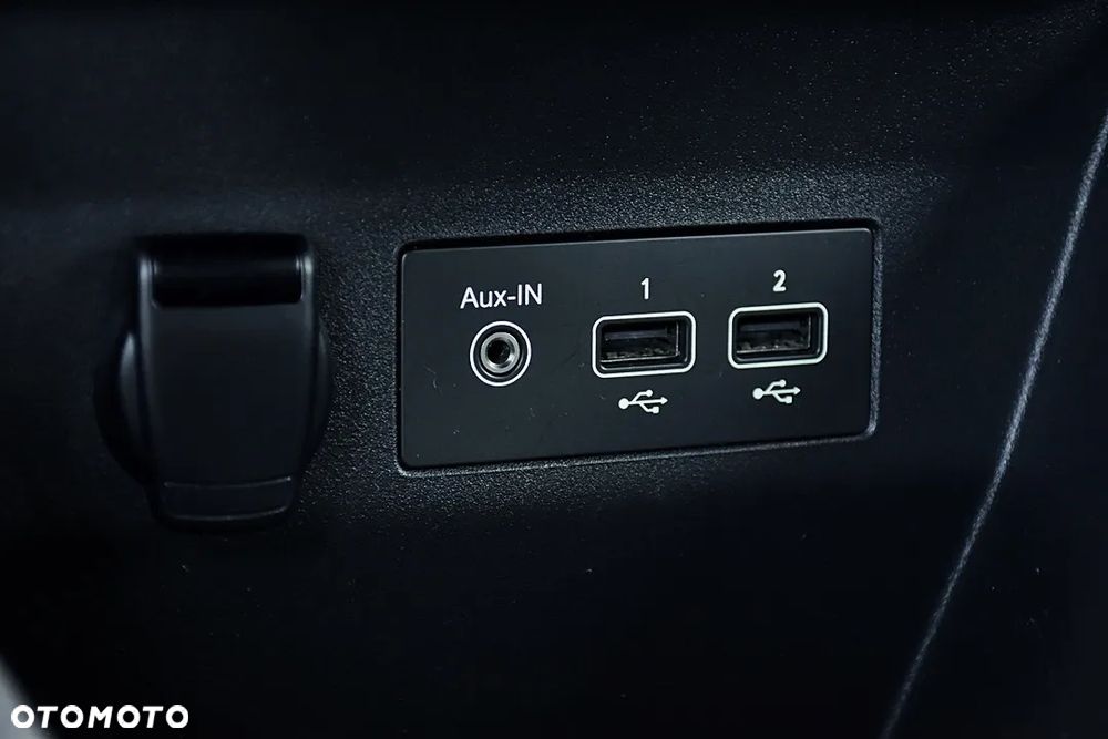 Renault Clio BLUE dCi 85 BUSINESS EDITION - 24