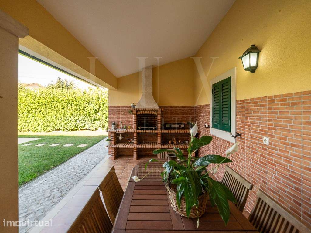 Moradia T5 | Vila Nova, Cernache - Grande imagem: 3/50