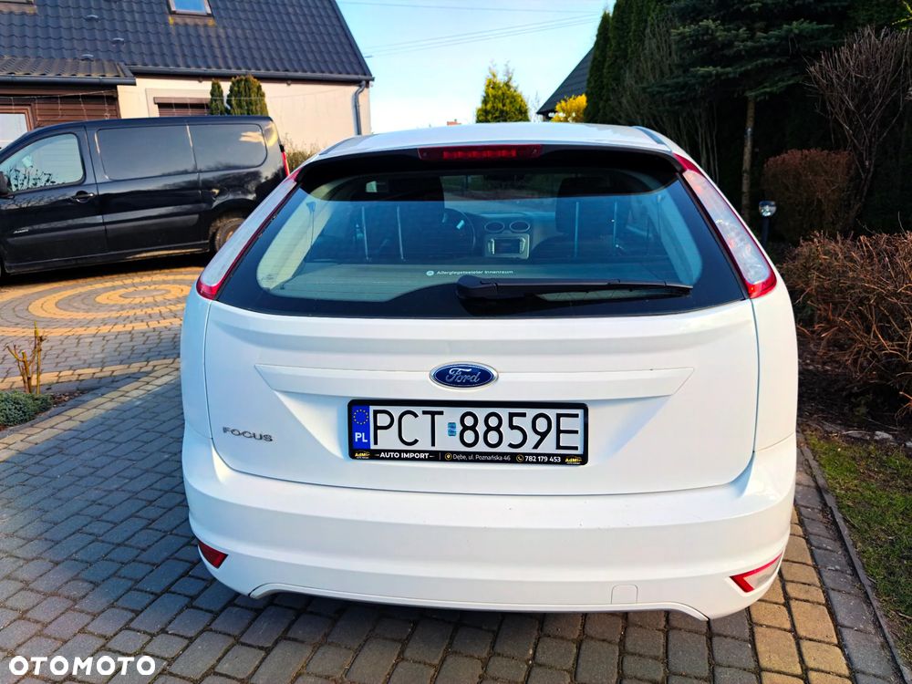 Ford Focus 1.4 16V Style+ - 25