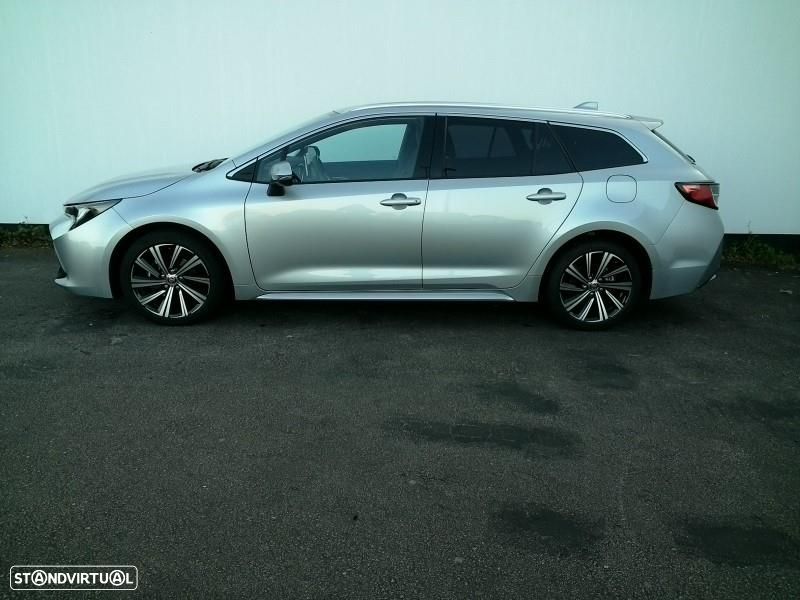 Toyota Corolla Touring Sports - 1
