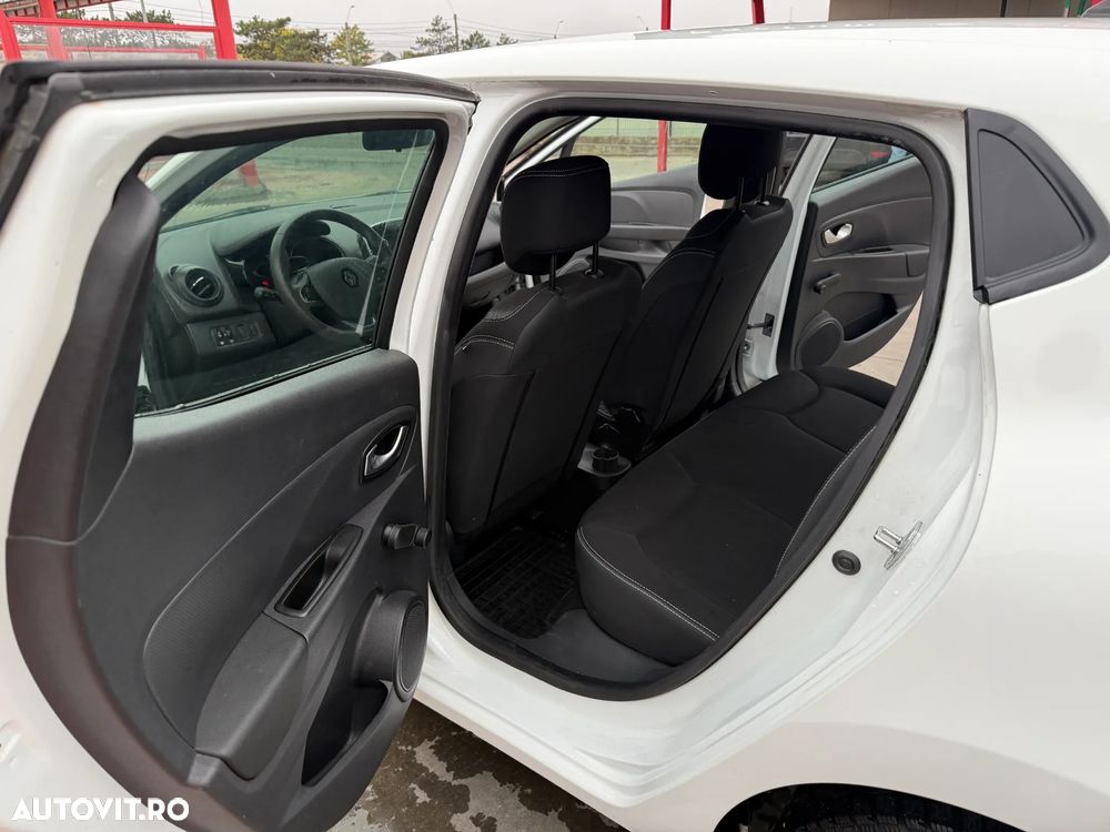 Renault Clio - 12