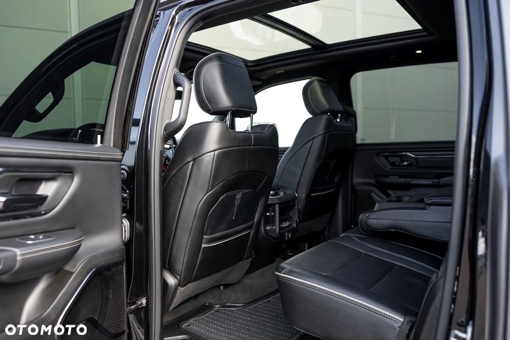 RAM 1500 5.7 eTorque Crew Cab Shortbed Limited Black - 21