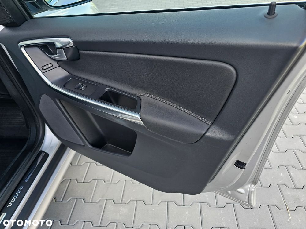 Volvo XC 60 D3 Momentum - 31