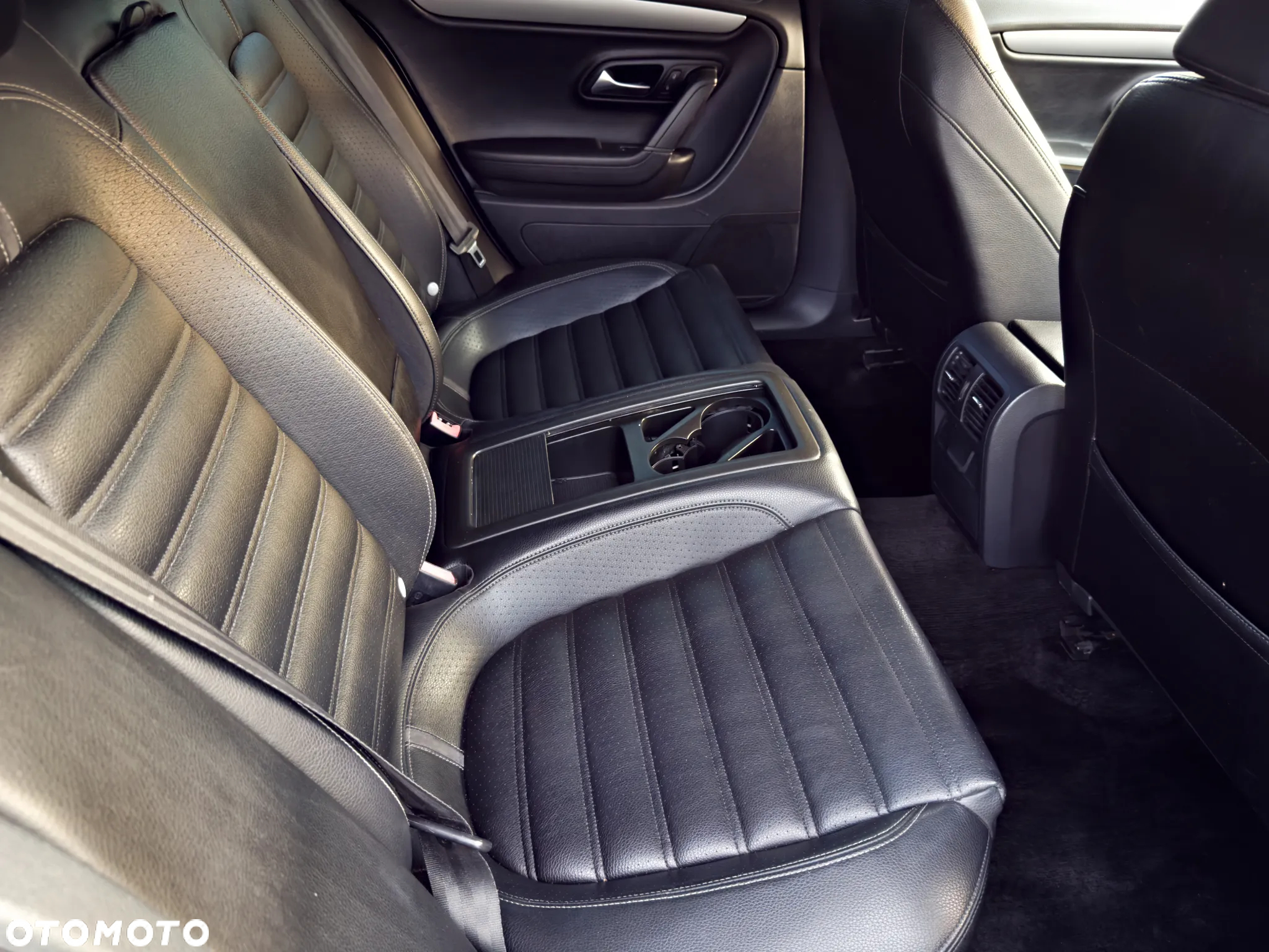 Volkswagen Passat CC 2.0 TSI DSG - 36