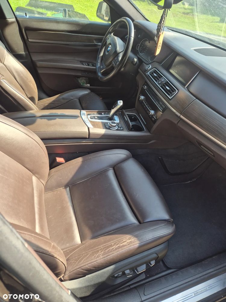 BMW Seria 7 750d xDrive - 11