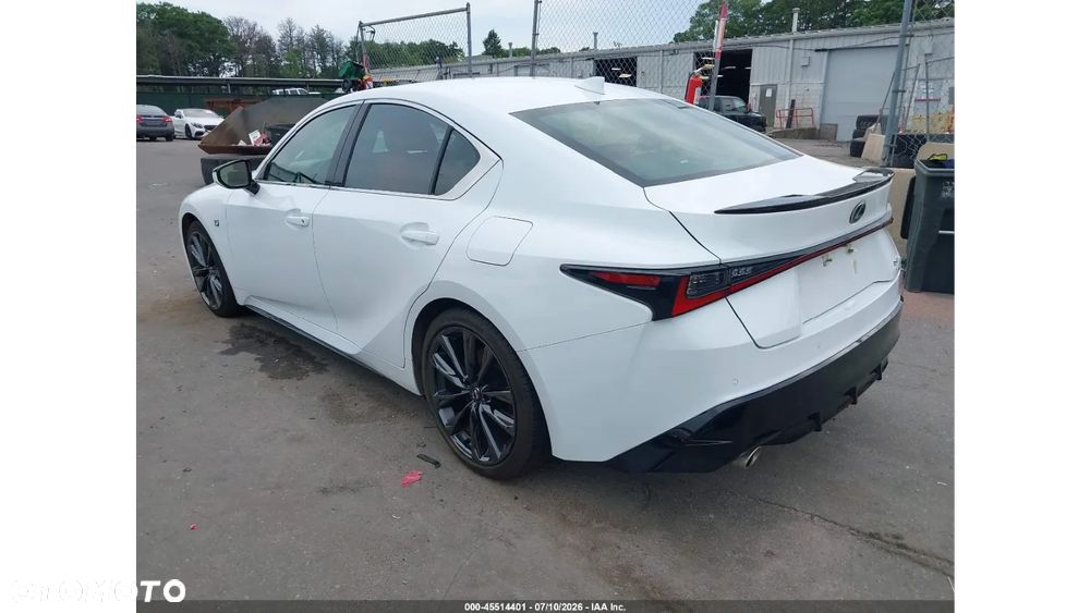 Lexus IS - 5