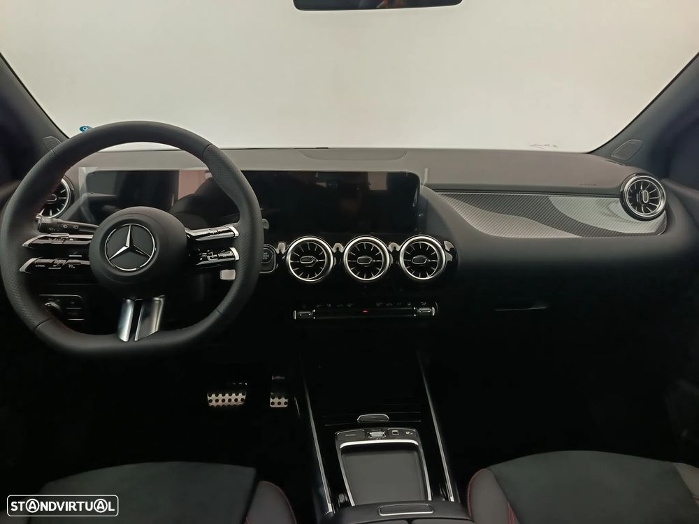 Mercedes-Benz B 250 e AMG Line - 18