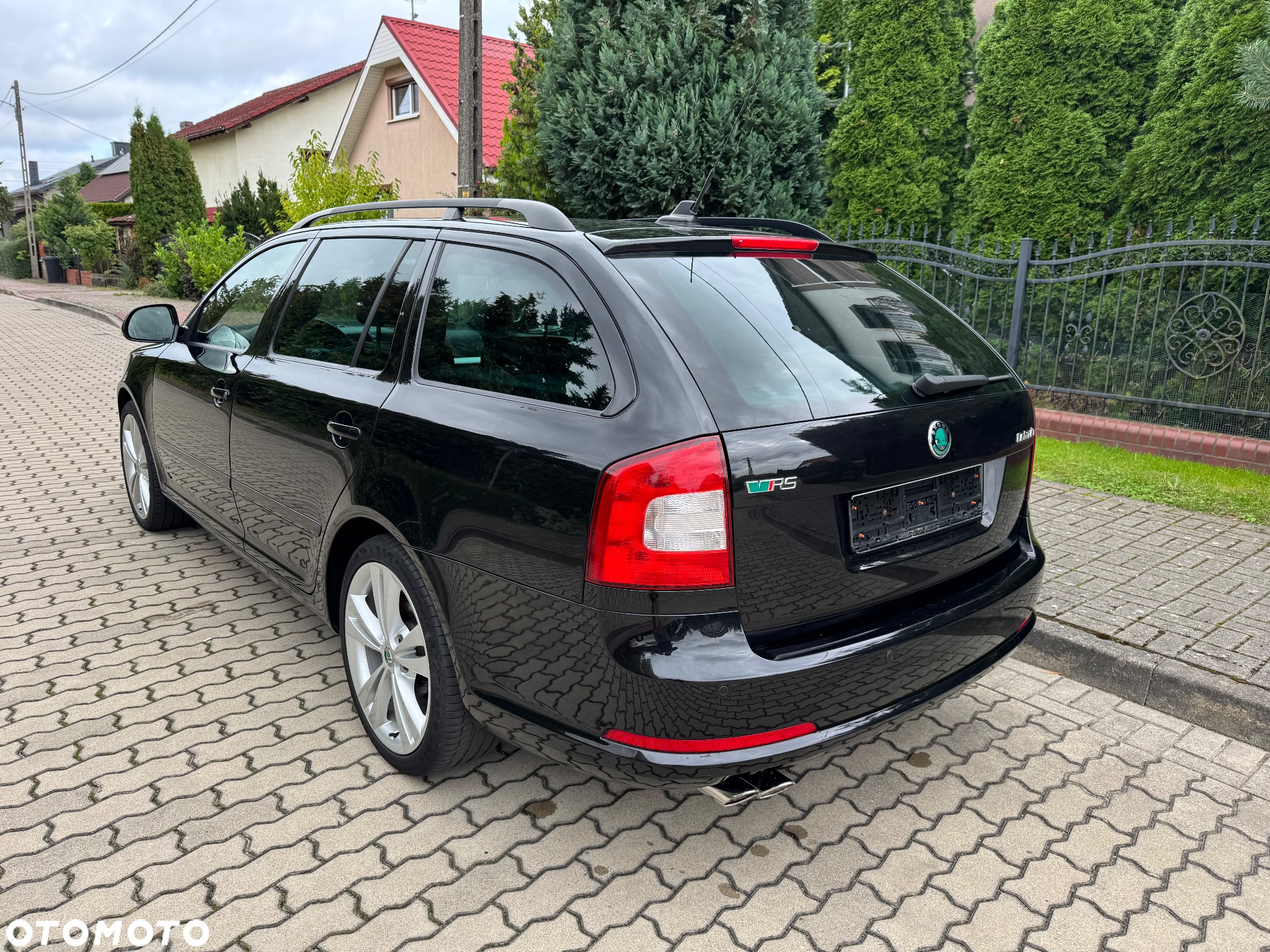 Skoda Octavia Combi 2.0 TDI DPF DSG RS - 3