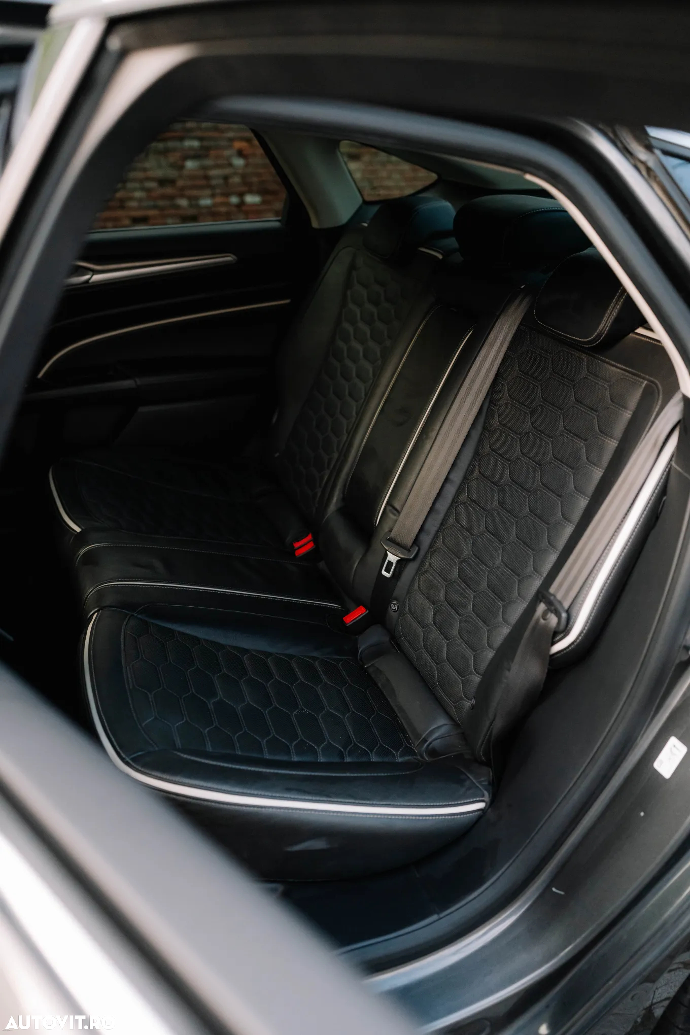 Ford Mondeo - 31