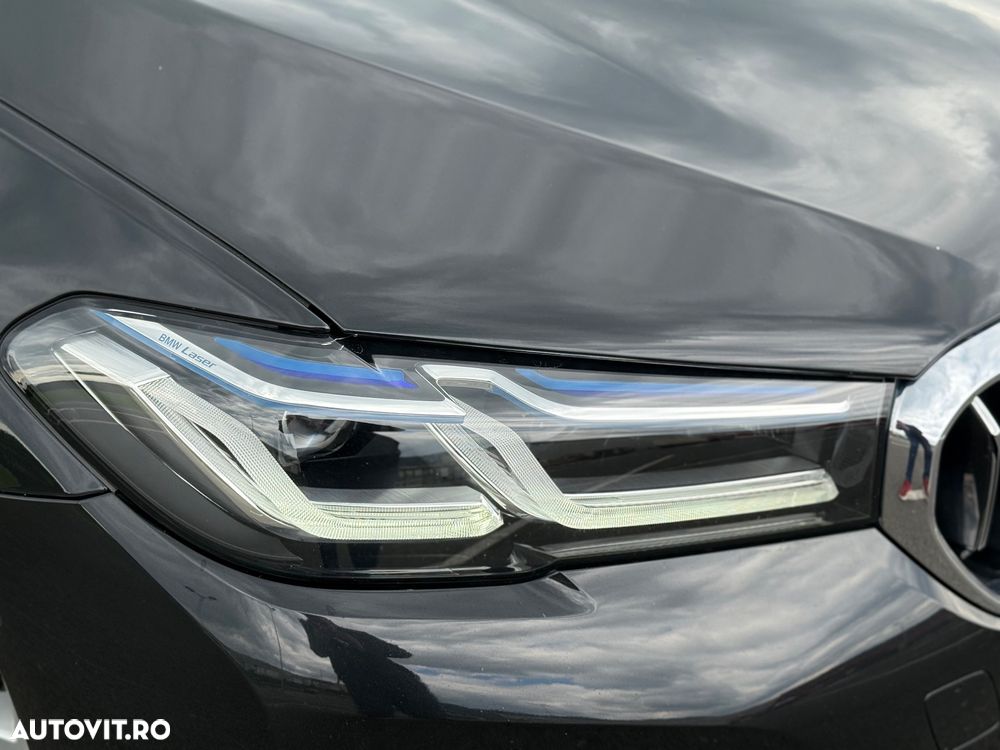 BMW Seria 5 530e xDrive Aut. Luxury Line - 16