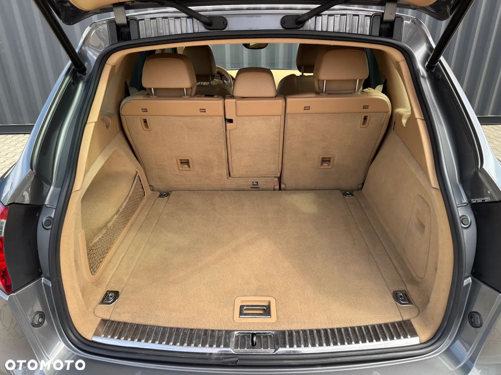 Porsche Cayenne Standard - 38