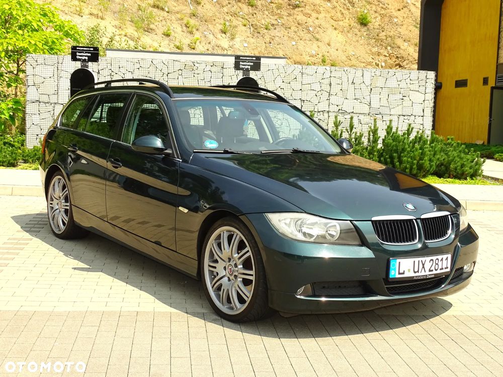 BMW Seria 3 325xi - 13