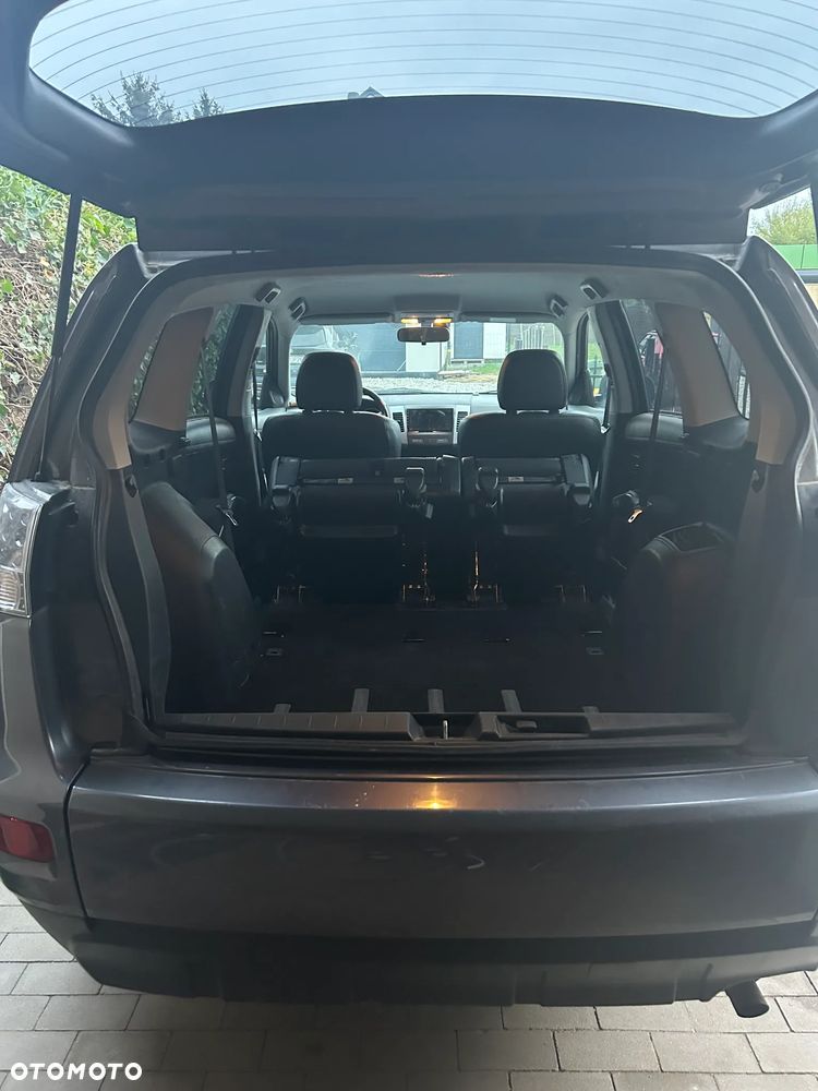 Mitsubishi Outlander 2.0 Intense 2WD - 12