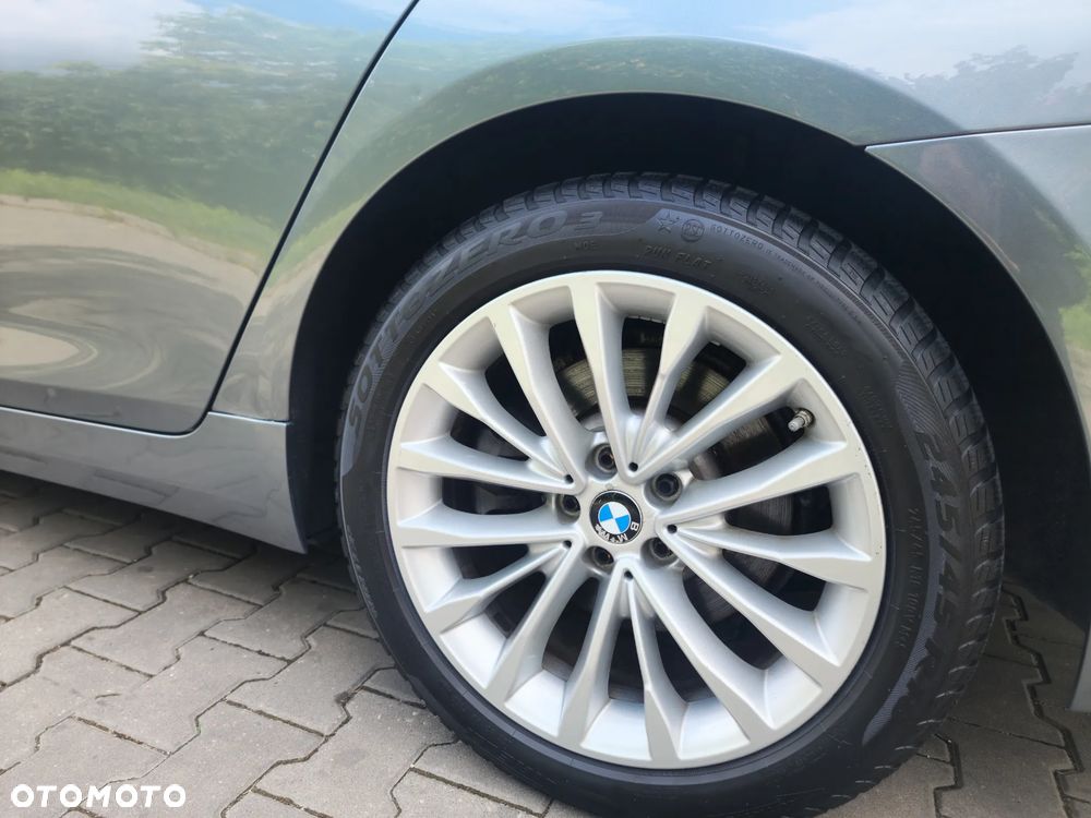 BMW Seria 5 520d Luxury Line - 9