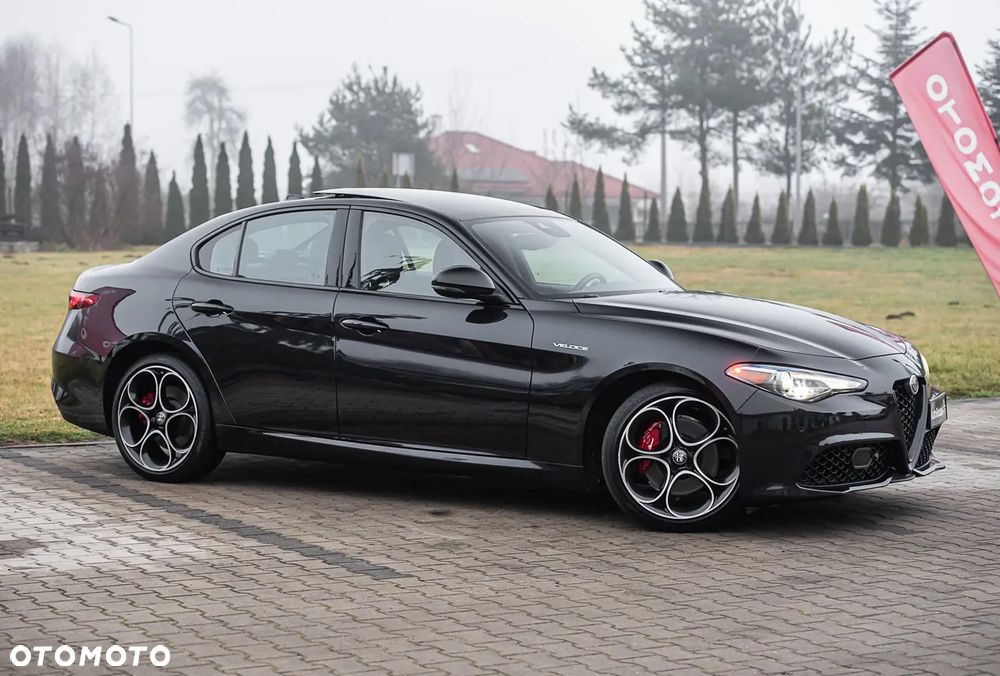 Alfa Romeo Giulia 2.0 Turbo 16V AT8-Q4 Veloce - 14