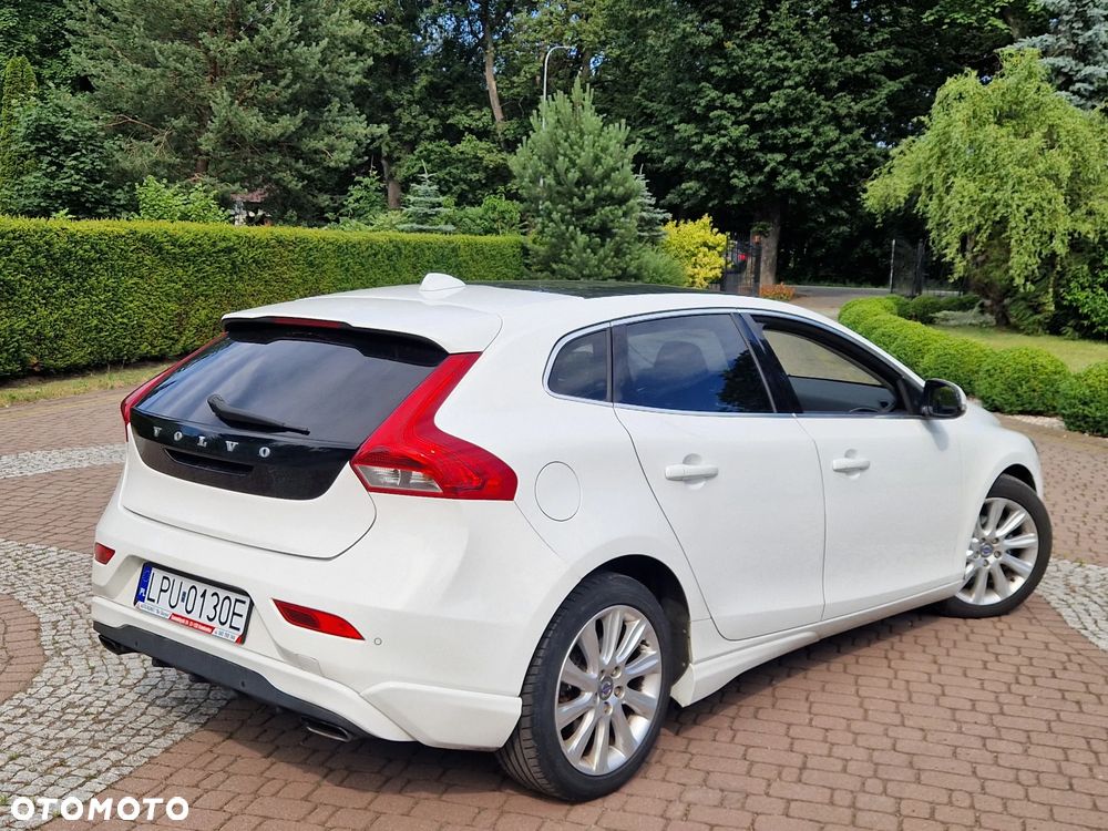 Volvo V40 D2 Momentum - 3
