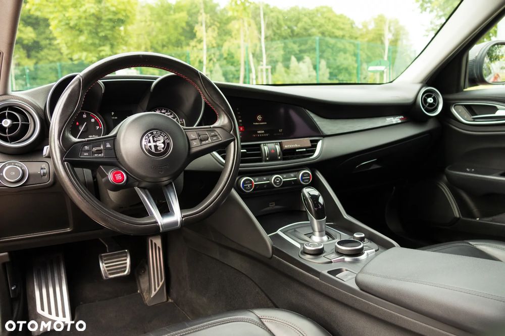Alfa Romeo Giulia 2.0 Turbo Veloce - 15