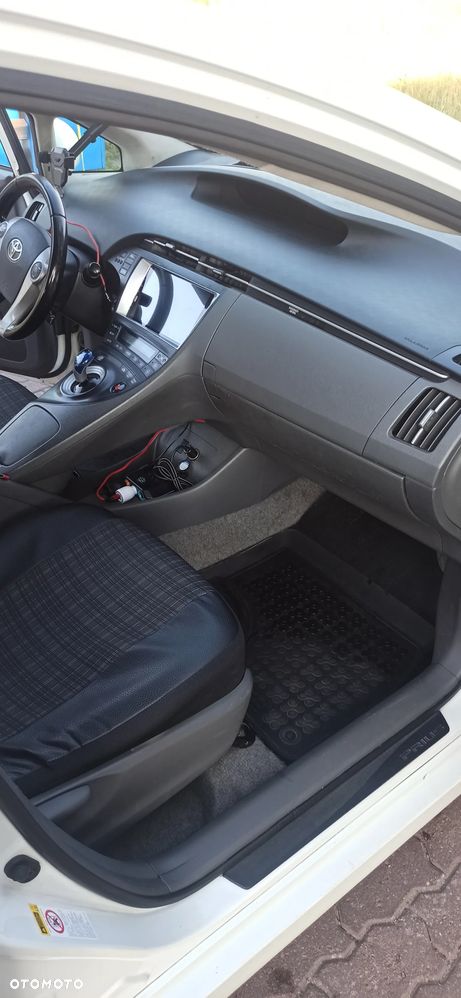 Toyota Prius 1.8 HSD Luna - 23
