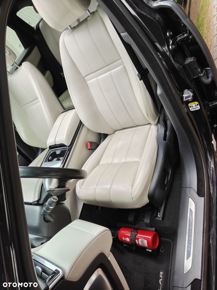 Land Rover Range Rover Velar - 16