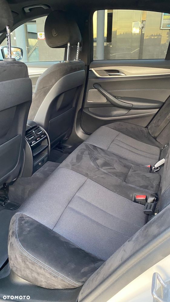 BMW Seria 5 530i xDrive M Sport sport - 12