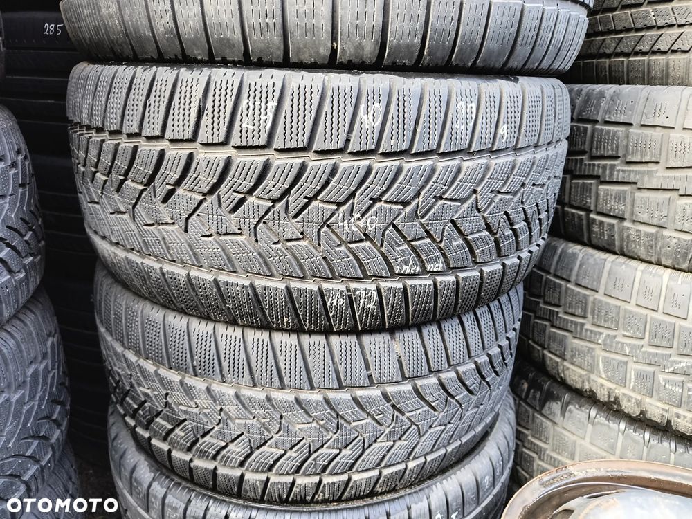 Dunlop 275/40/20 nr 72 - 1