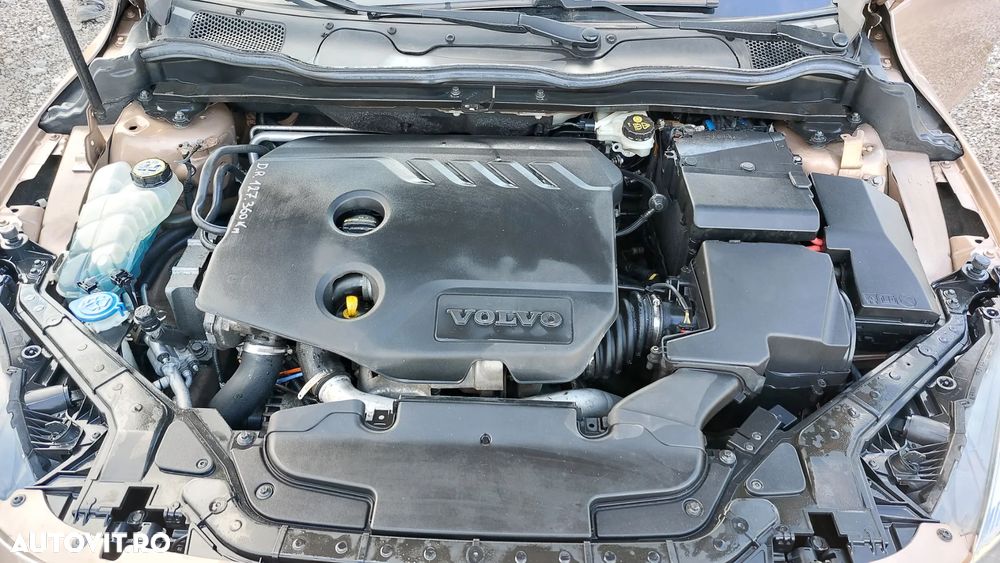 Volvo V40 D2 - 12