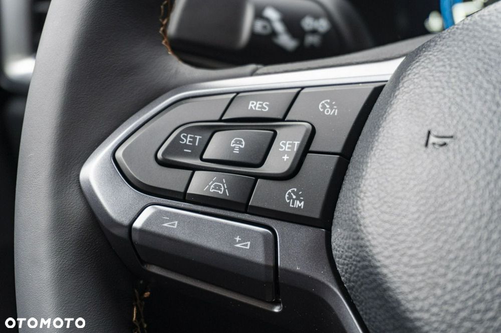 Volkswagen Amarok - 32