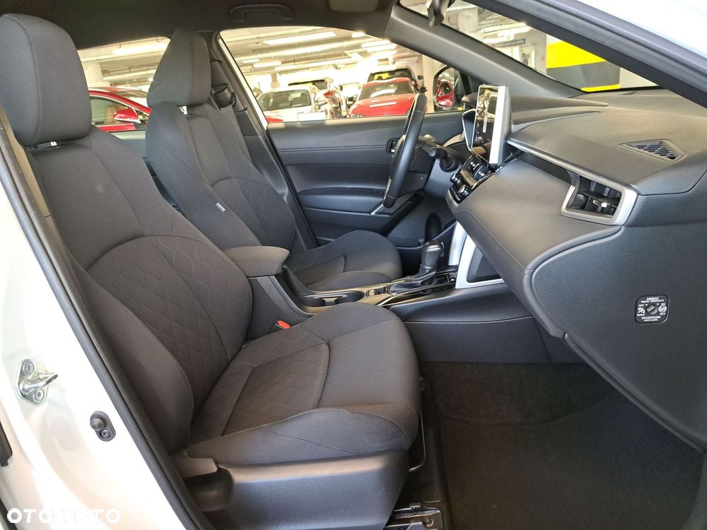 Toyota Corolla Cross - 16