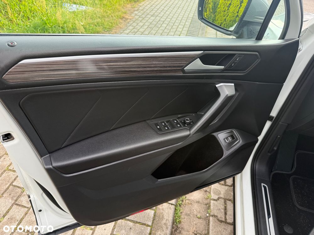Volkswagen Tiguan 2.0 TDI SCR 4Mot Elegance DSG - 9