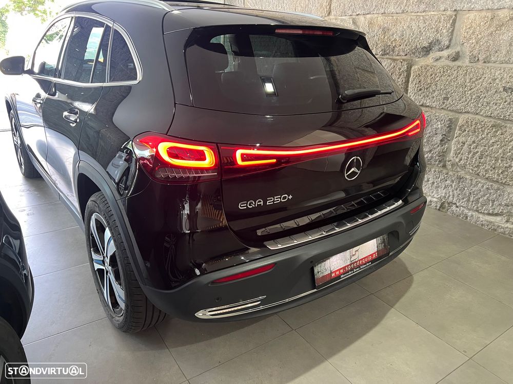 Mercedes-Benz EQA 250+ Progressive — fotografia 6