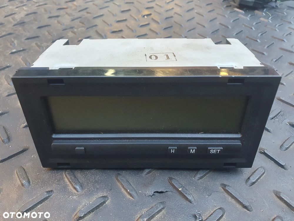 WYŚWIETLACZ EKRAN MITSUBISHI CARISMA MR975046 - 1