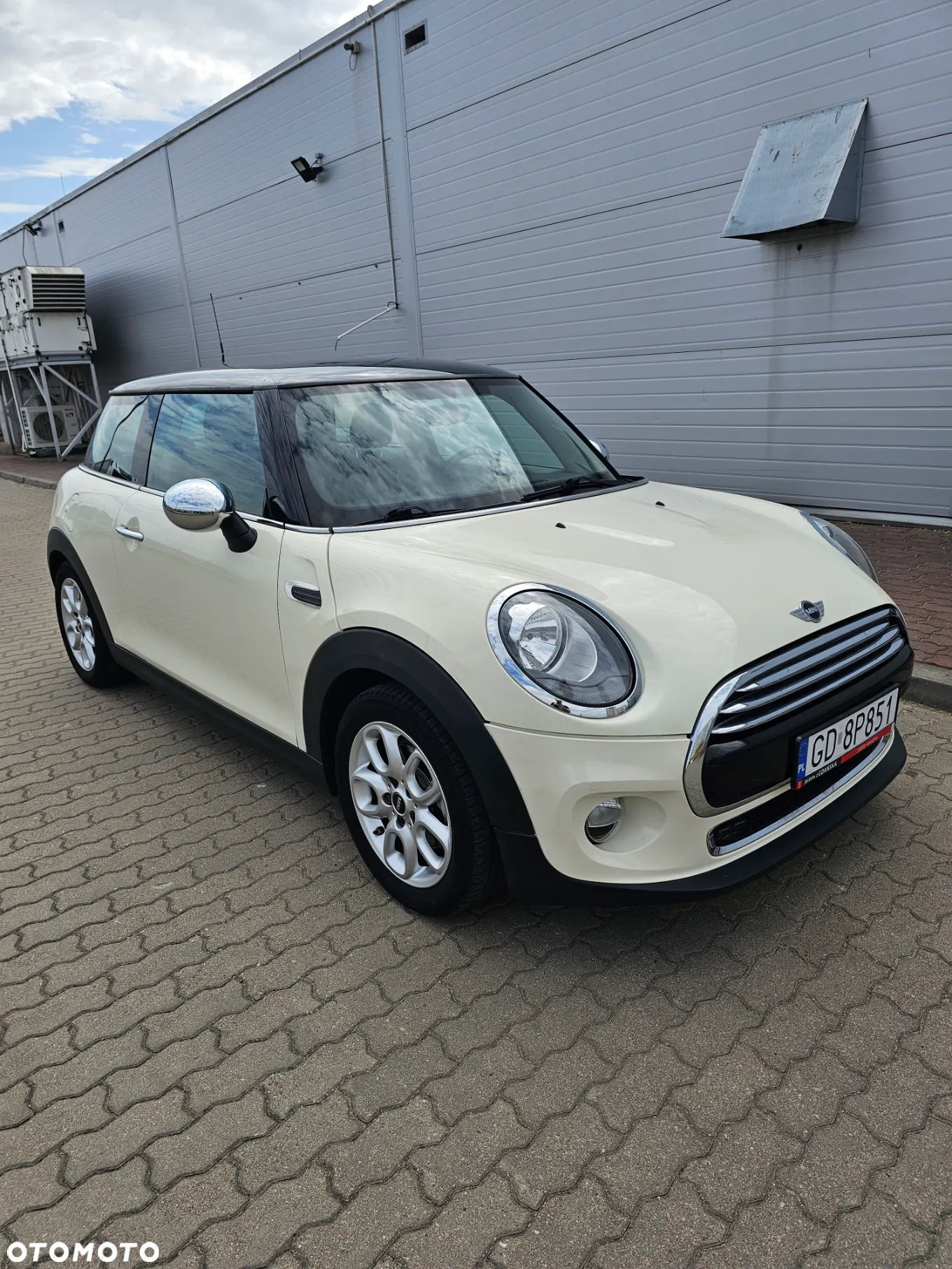 MINI Cooper Standard - 3
