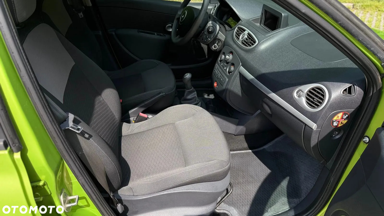 Renault Clio 1.2 16V Alize - 14
