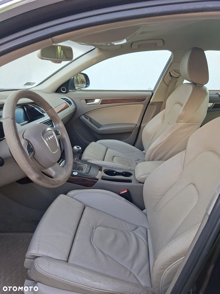 Audi A4 Limousine - 13