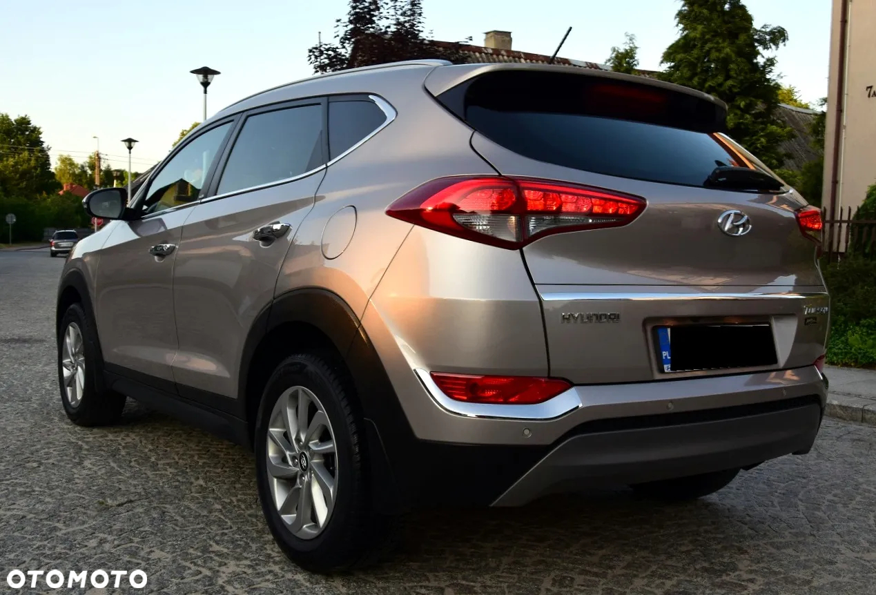 Hyundai Tucson 1.6 GDI BlueDrive Style 2WD - 18