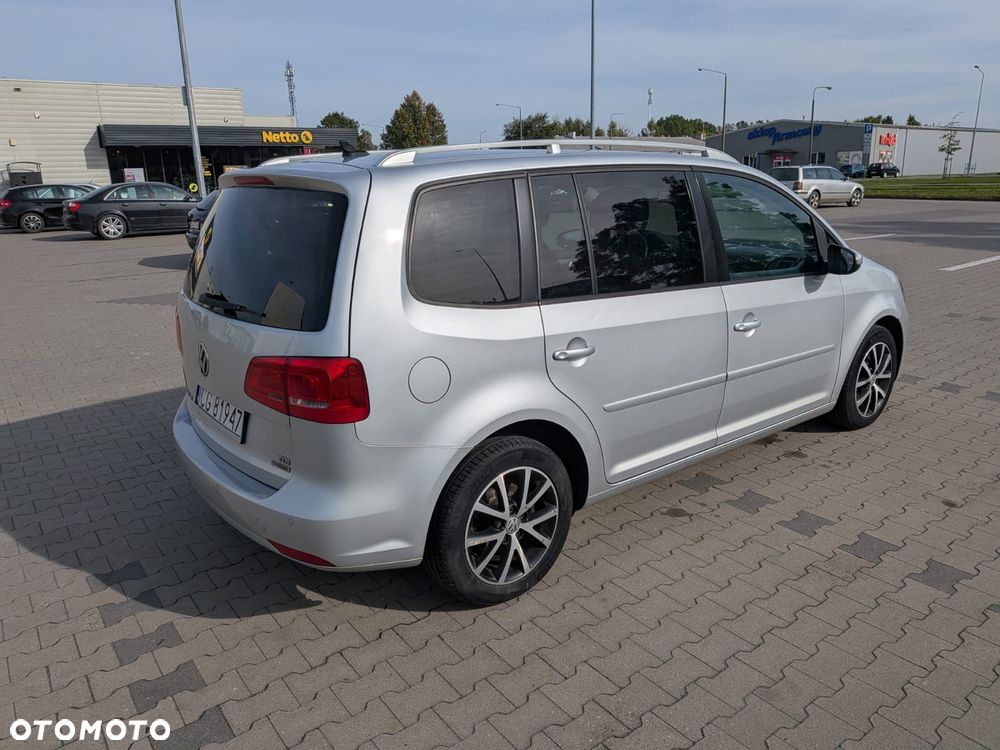 Volkswagen Touran - 5