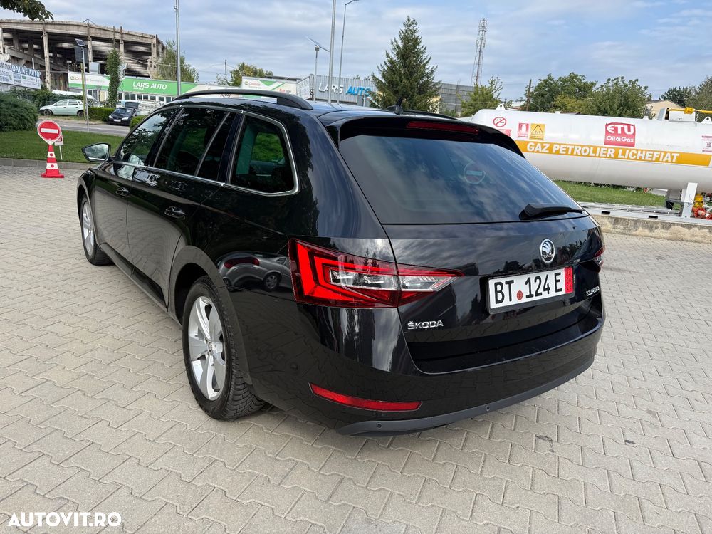 Skoda Superb 2.0 TDI DSG Premium Edition - 4