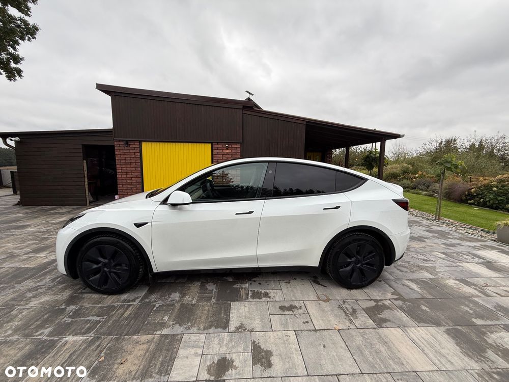 Tesla Y Long Range AWD - 4