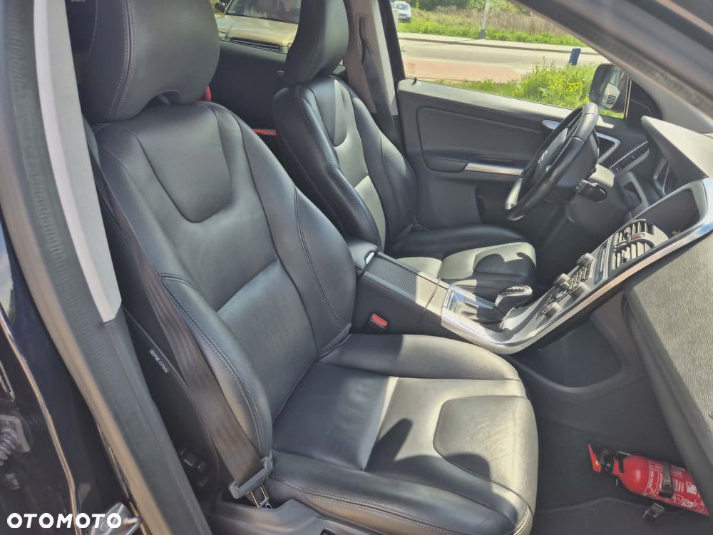 Volvo XC 60 D3 Drive-E Momentum - 3