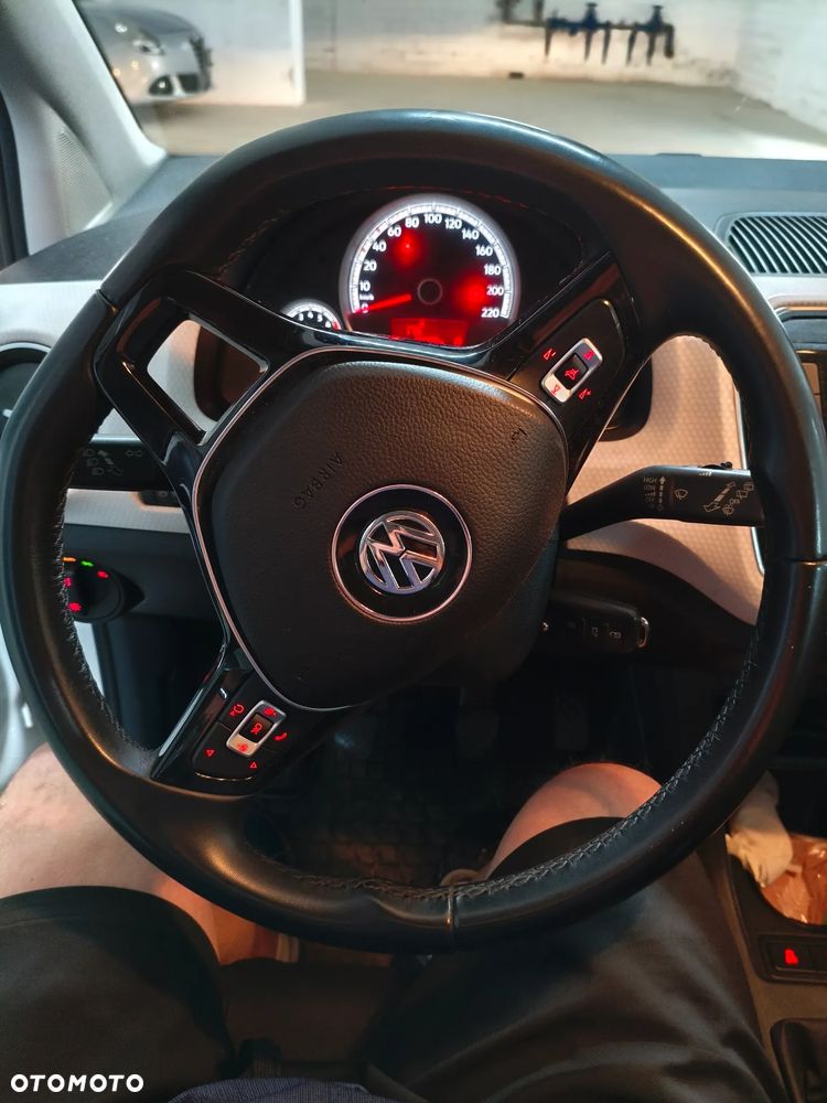 Volkswagen up! 1.0 high - 7