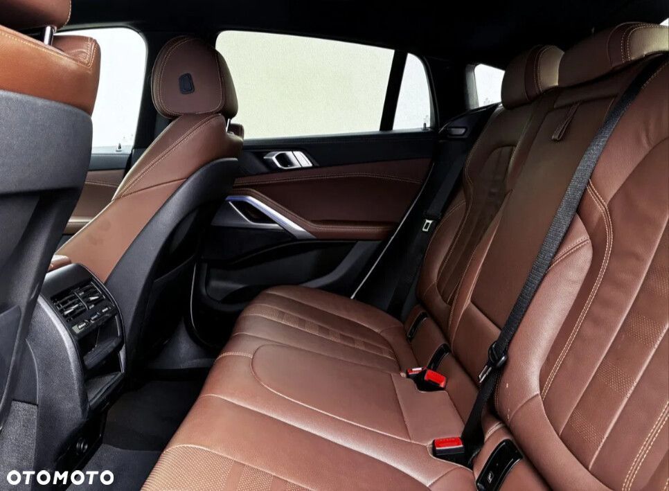 BMW X6 - 25