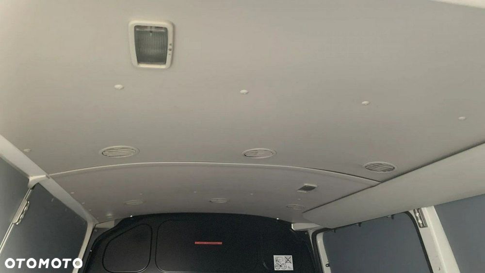 Volkswagen Transporter - 17