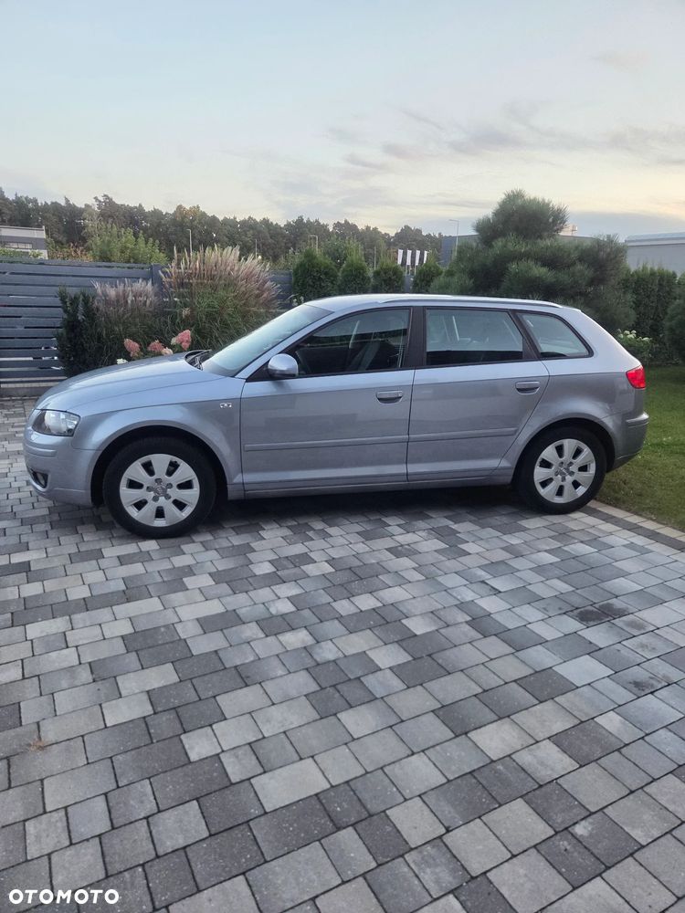 Audi A3 Sportback - 1