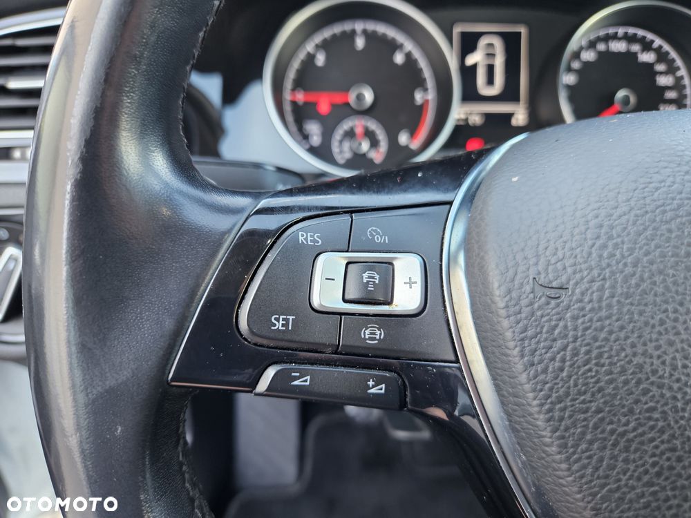 Volkswagen Golf 2.0 TDI (BlueMotion Technology) Highline - 34