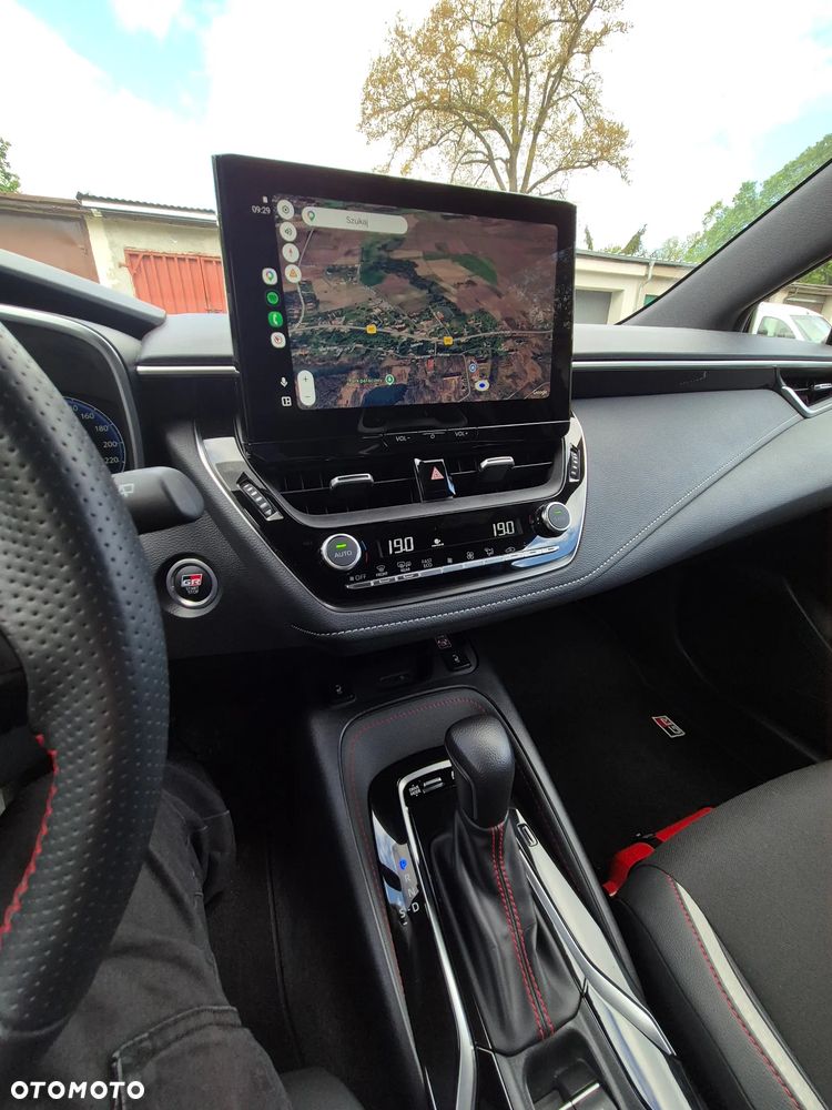 Toyota Corolla 2.0 Hybrid GR Sport Dynamic - 12