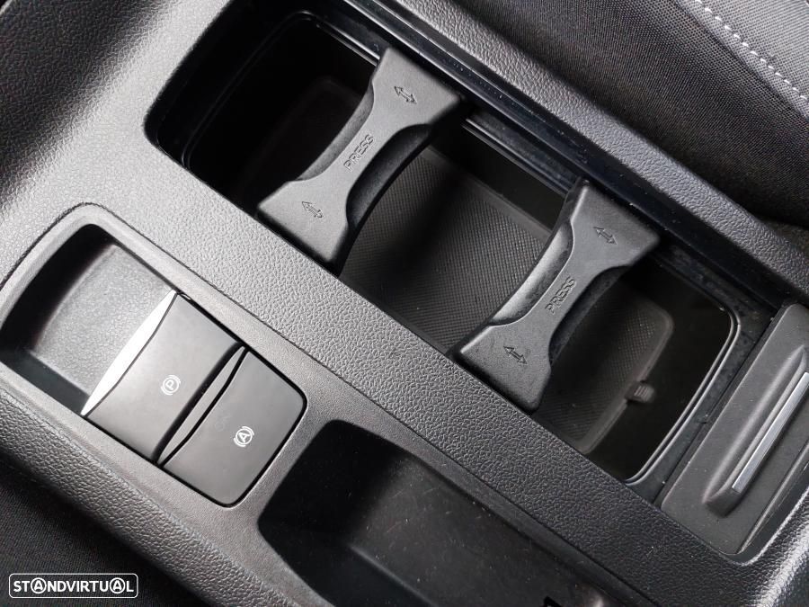 Ford Focus SW 1.5 TDCi EcoBlue Business - 34