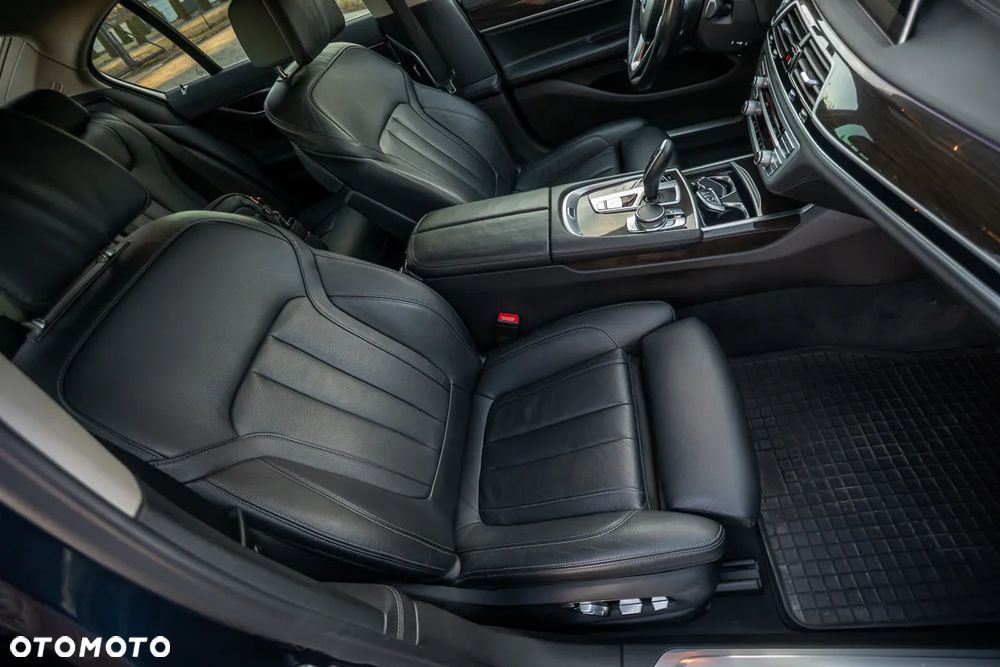 BMW Seria 7 730d - 22