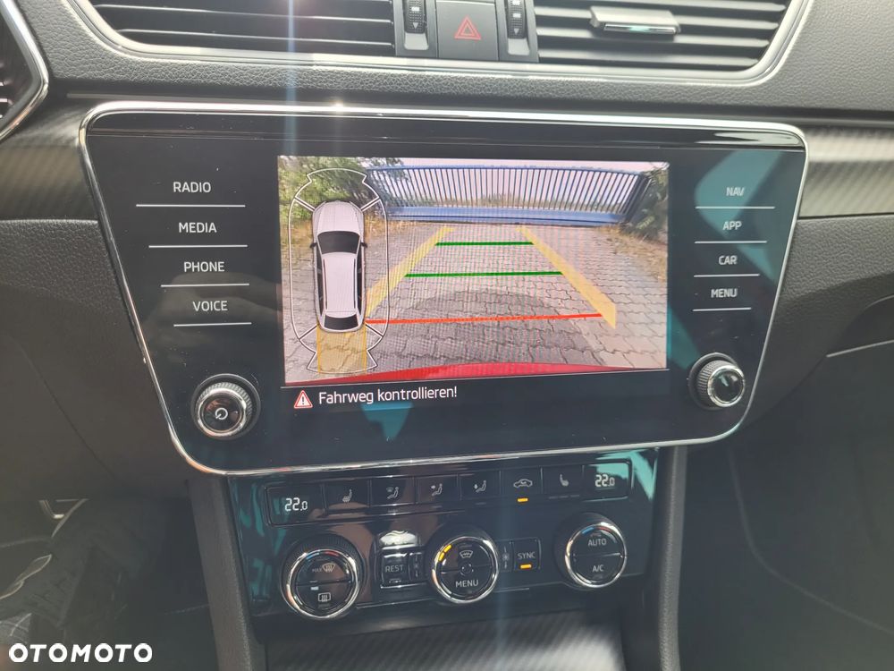 Skoda Superb 2.0 TDI DSG Sportline - 13